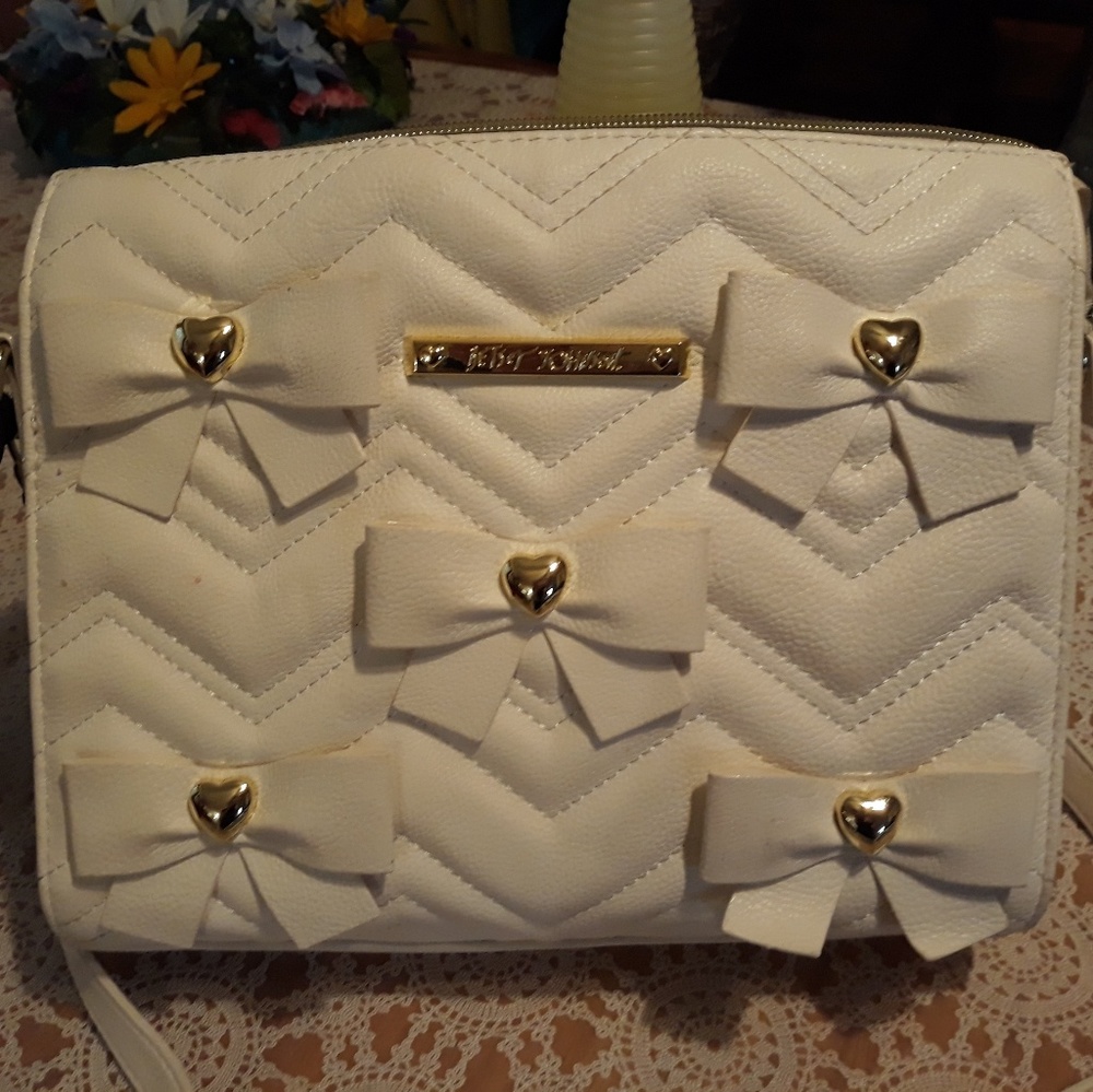 Betsy Johnson Chevron bow handbag!